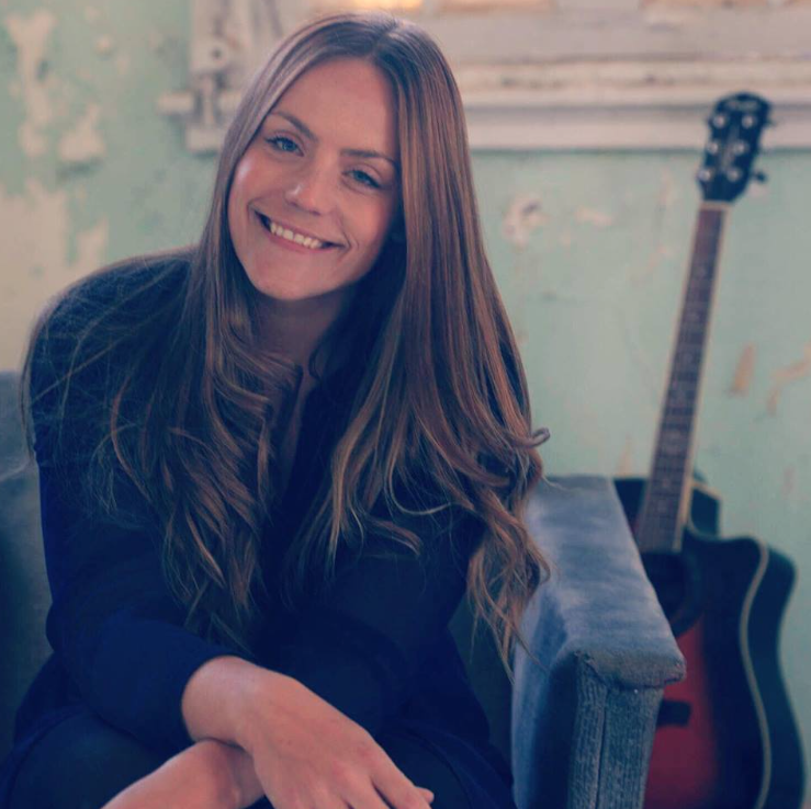 Kirsty Dewar Artist Profile