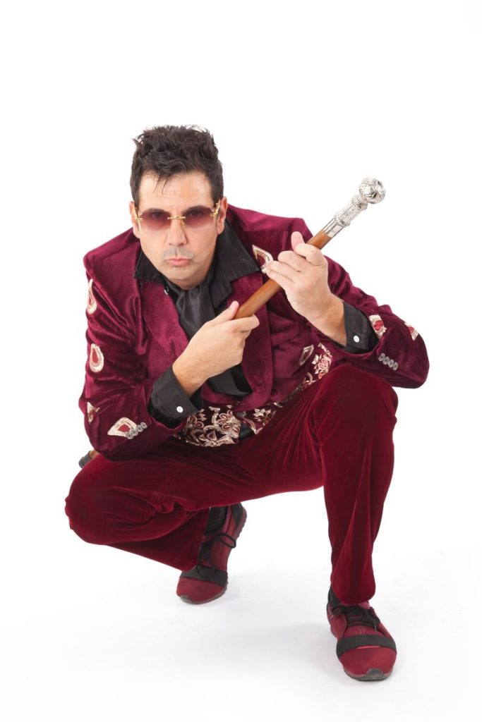 Explore Artist Dar Ra